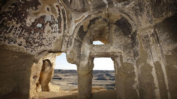 Hang passengers relevant ending obliged